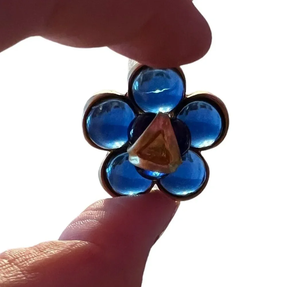 NEW 14K Gold Plated Chanel Style Camellia Blue Glass Cabochon Earrings - Picture 6 of 7